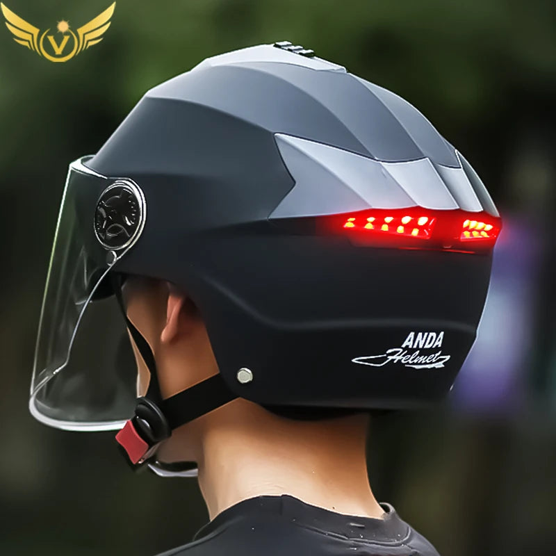 Casco de motocicleta con luces Led